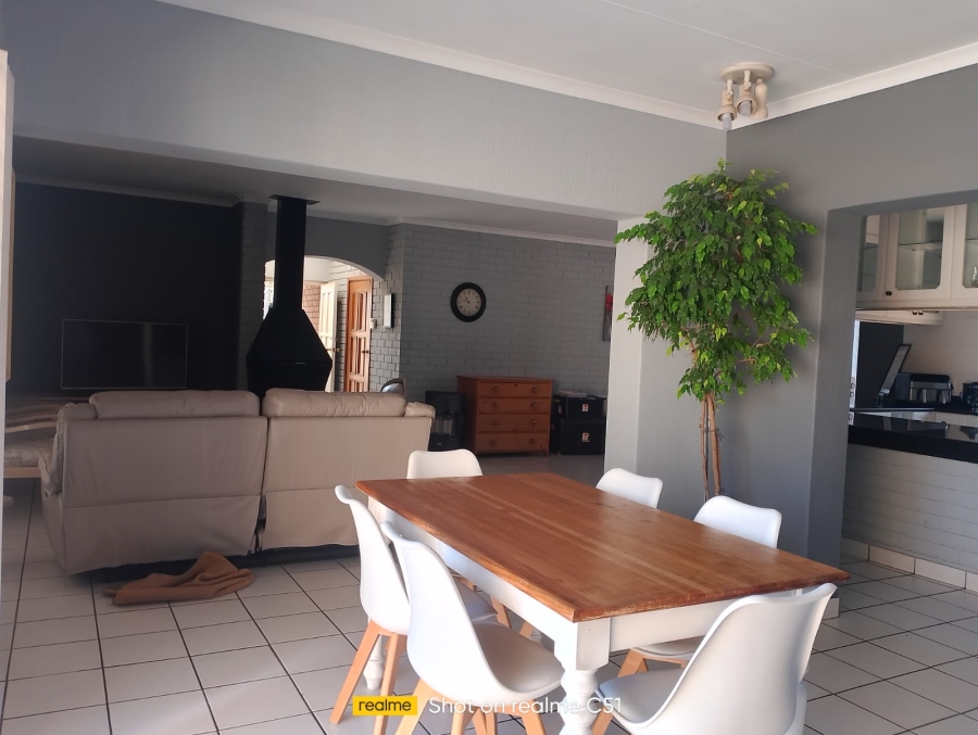 5 Bedroom Property for Sale in Sunward Park Gauteng