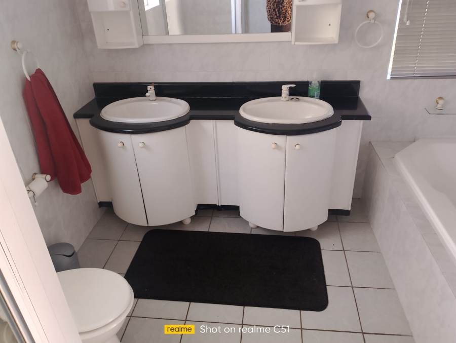 5 Bedroom Property for Sale in Sunward Park Gauteng