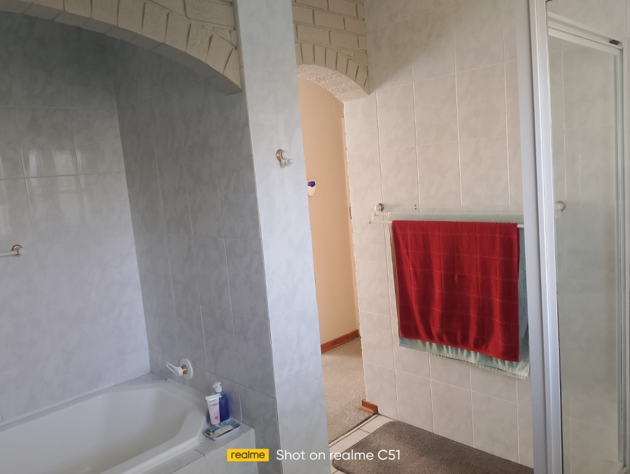 5 Bedroom Property for Sale in Sunward Park Gauteng