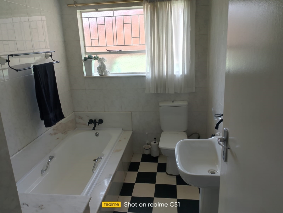 5 Bedroom Property for Sale in Sunward Park Gauteng