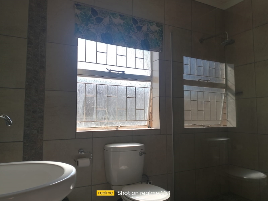 5 Bedroom Property for Sale in Sunward Park Gauteng