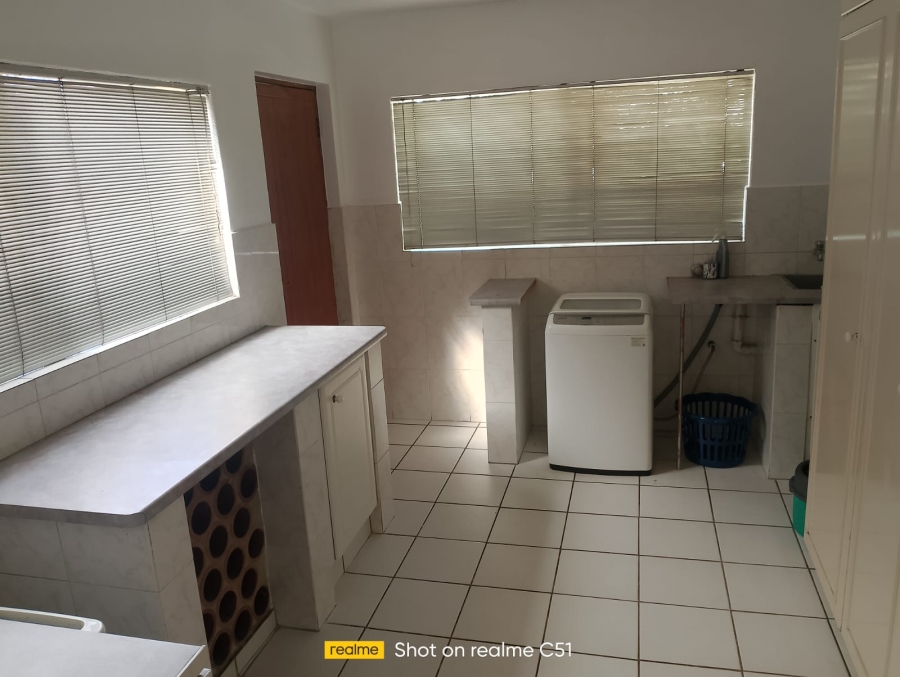5 Bedroom Property for Sale in Sunward Park Gauteng