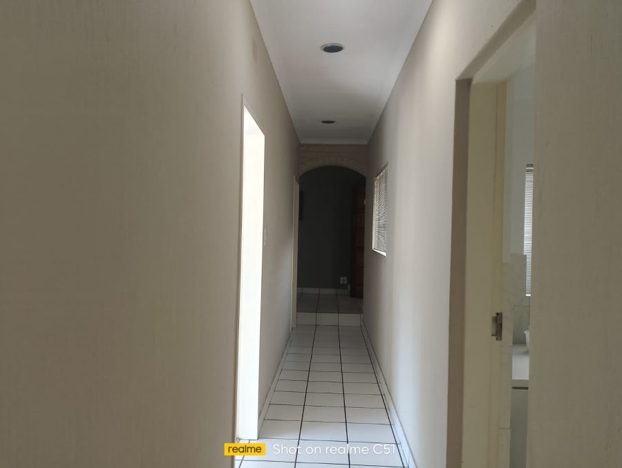 5 Bedroom Property for Sale in Sunward Park Gauteng