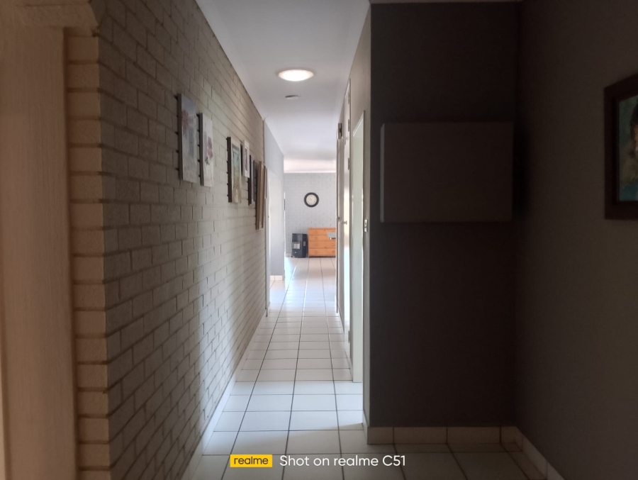 5 Bedroom Property for Sale in Sunward Park Gauteng