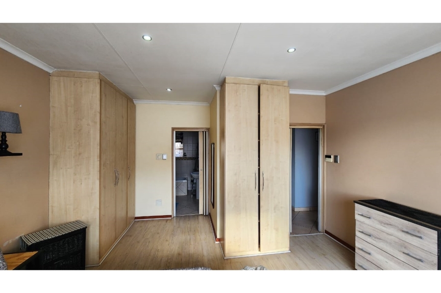 2 Bedroom Property for Sale in New State Areas Gauteng