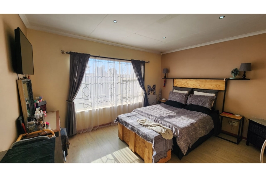 2 Bedroom Property for Sale in New State Areas Gauteng