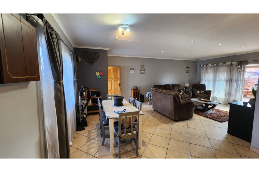 2 Bedroom Property for Sale in New State Areas Gauteng