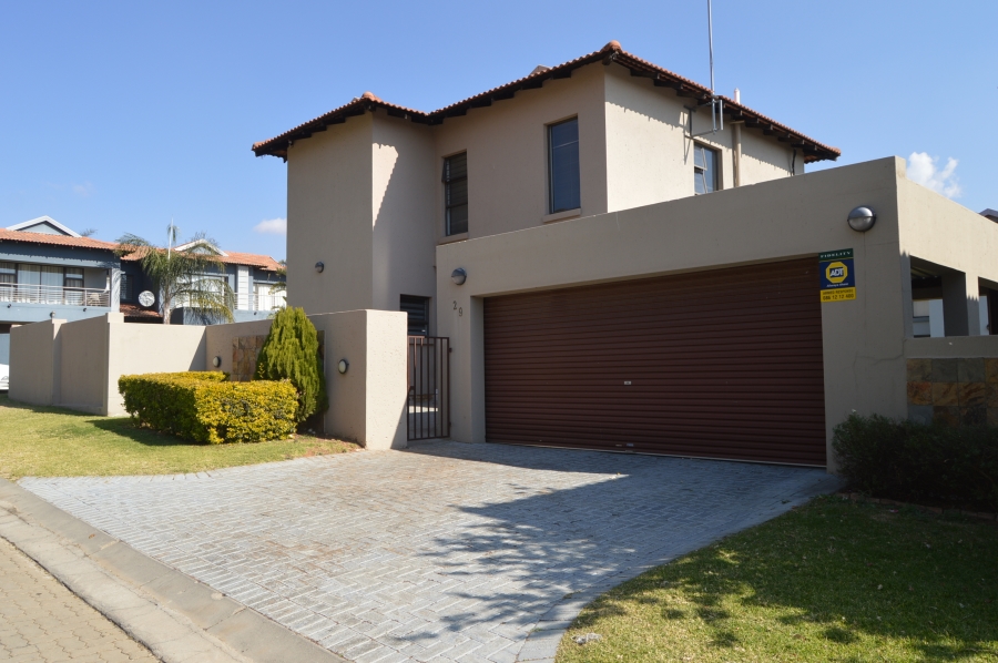To Let 3 Bedroom Property for Rent in Greengate Gauteng
