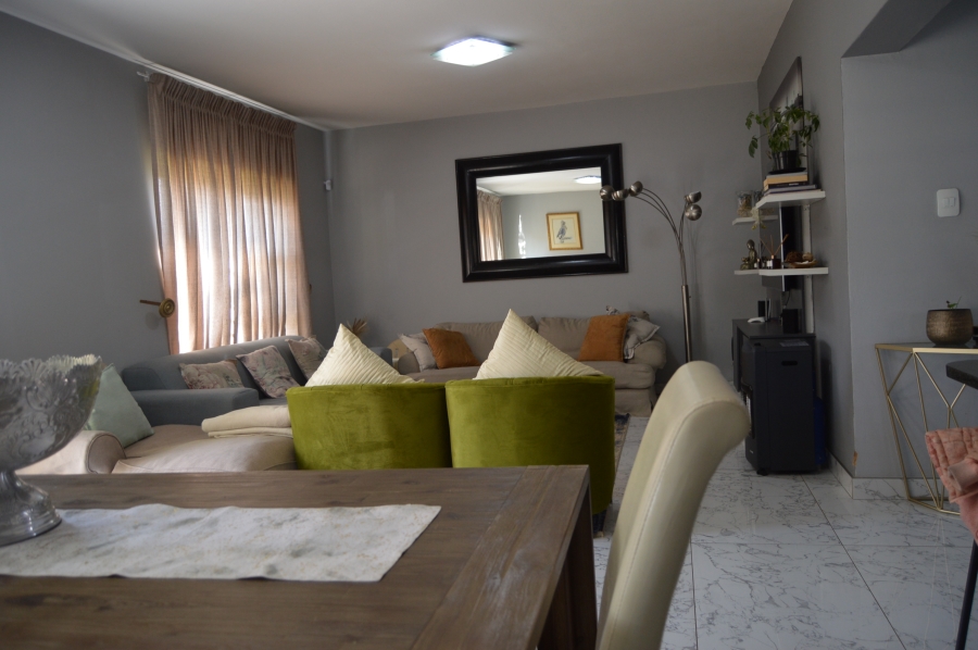 To Let 3 Bedroom Property for Rent in Greengate Gauteng