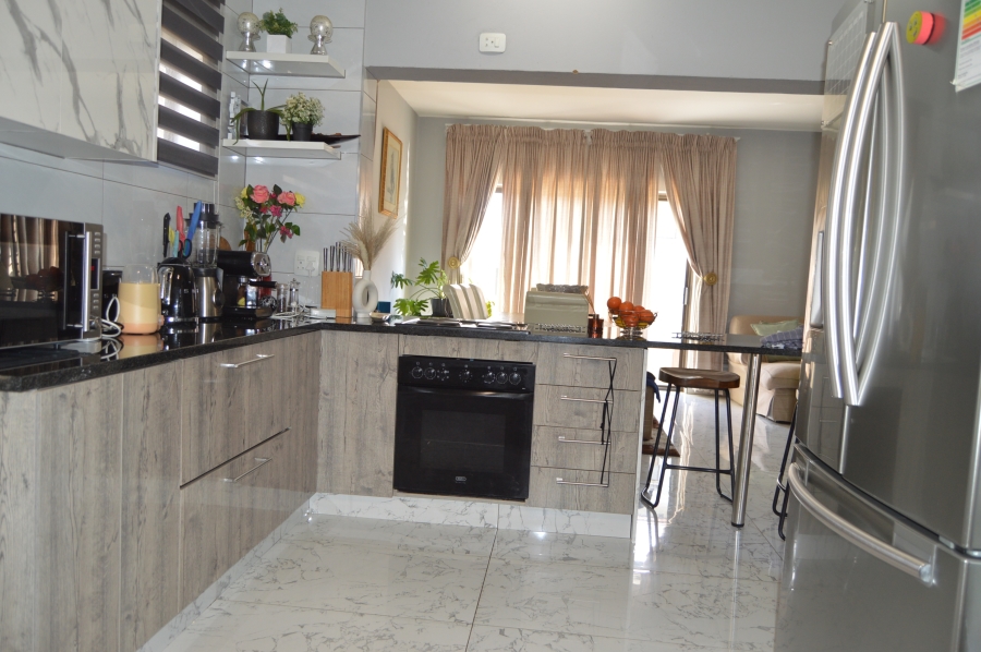To Let 3 Bedroom Property for Rent in Greengate Gauteng