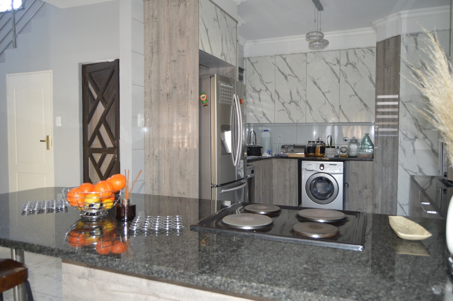 To Let 3 Bedroom Property for Rent in Greengate Gauteng