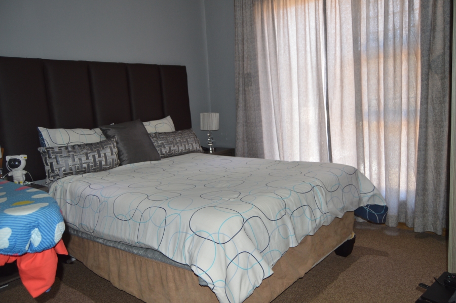 To Let 3 Bedroom Property for Rent in Greengate Gauteng