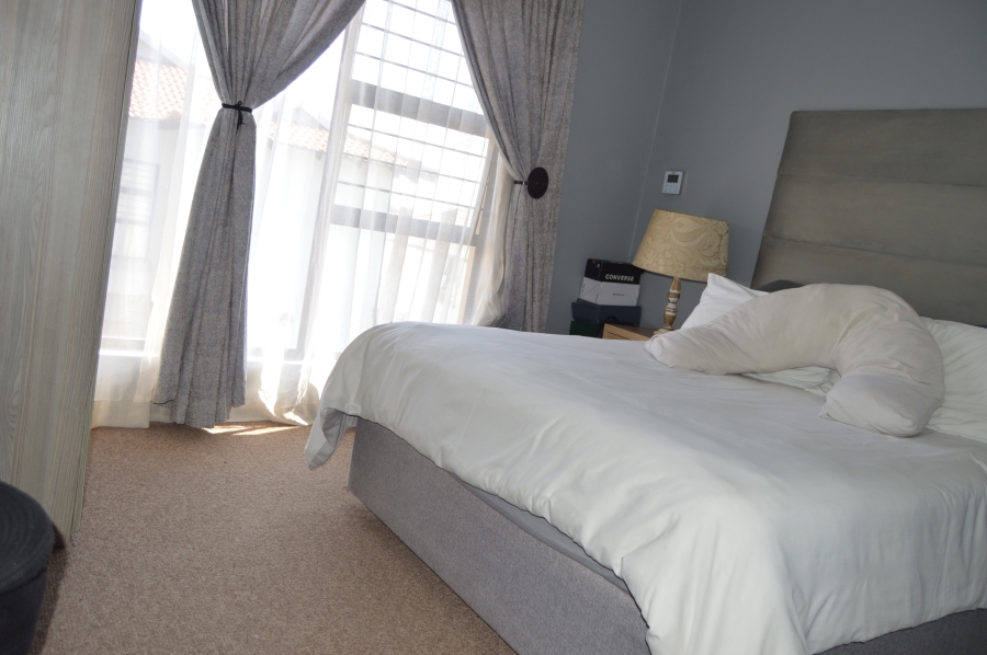 To Let 3 Bedroom Property for Rent in Greengate Gauteng