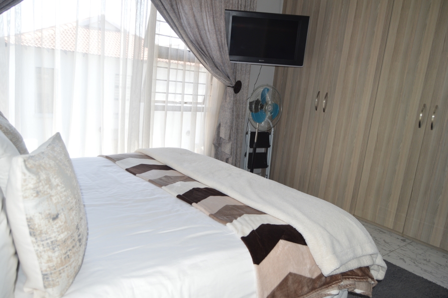 To Let 3 Bedroom Property for Rent in Greengate Gauteng