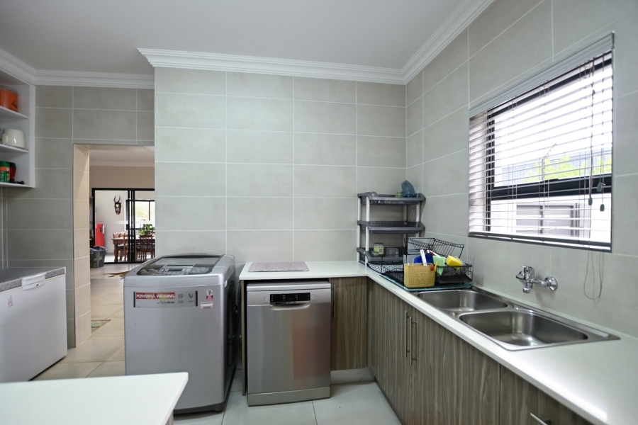4 Bedroom Property for Sale in Zambezi Country Estate Gauteng
