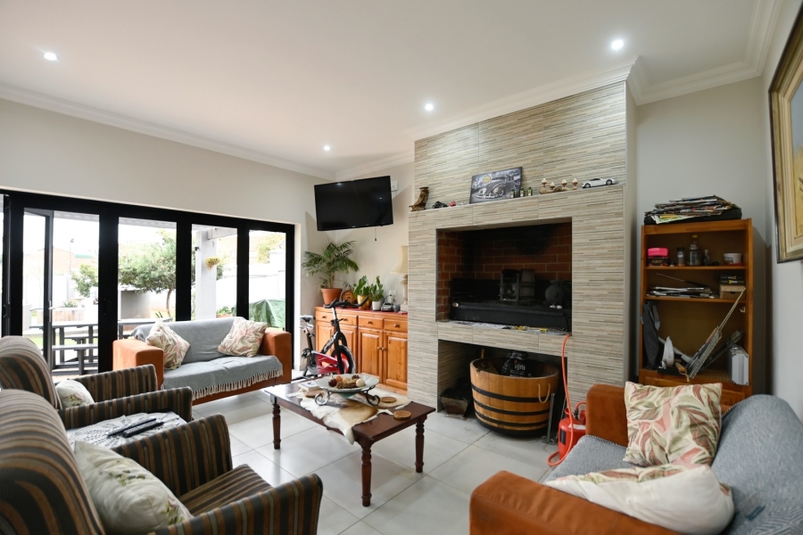 4 Bedroom Property for Sale in Zambezi Country Estate Gauteng