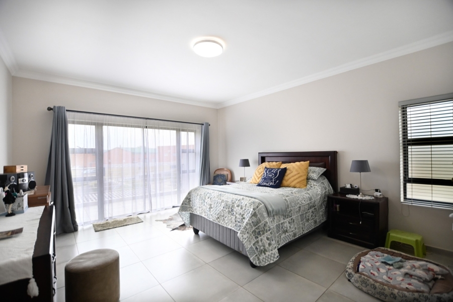 4 Bedroom Property for Sale in Zambezi Country Estate Gauteng