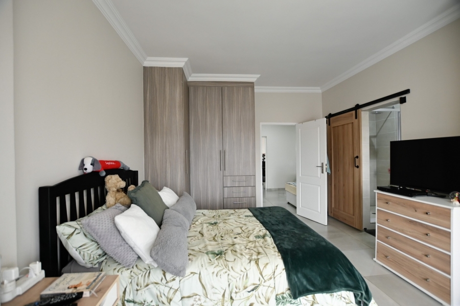 4 Bedroom Property for Sale in Zambezi Country Estate Gauteng