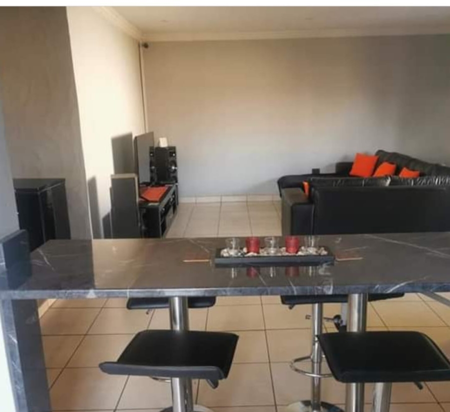 3 Bedroom Property for Sale in Rothdene Gauteng