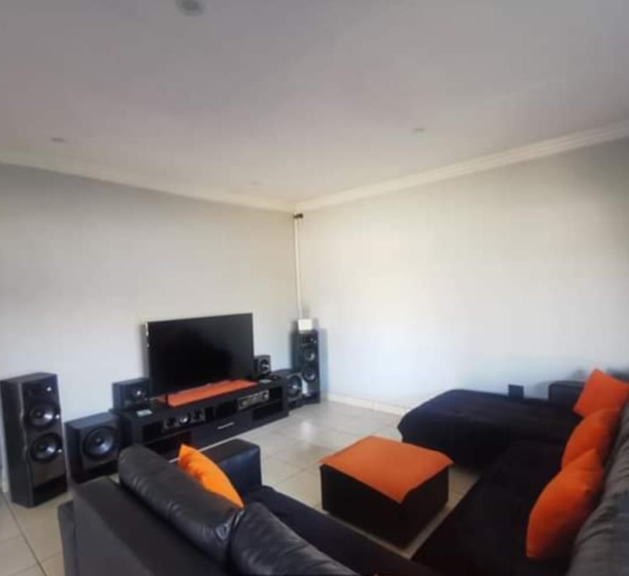 3 Bedroom Property for Sale in Rothdene Gauteng