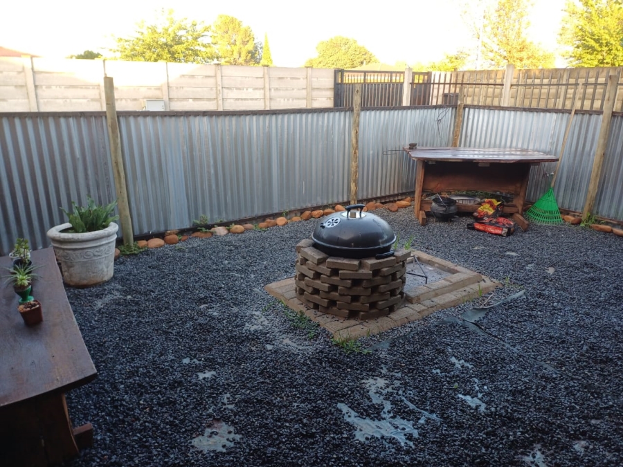 3 Bedroom Property for Sale in Rothdene Gauteng