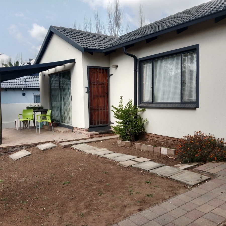 2 Bedroom Property for Sale in Noordwyk Gauteng
