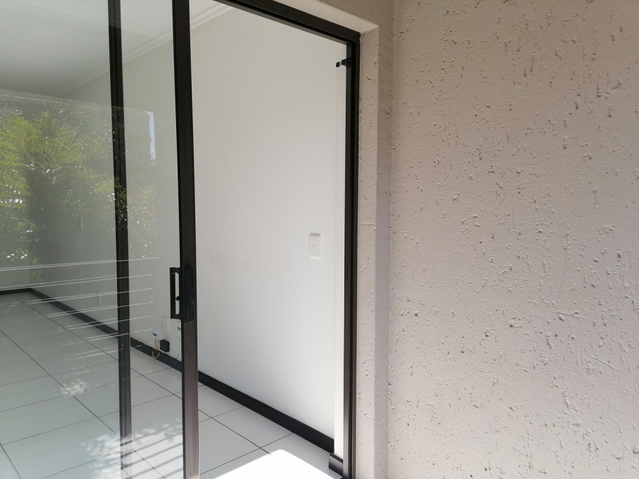 To Let 0 Bedroom Property for Rent in Lonehill Gauteng