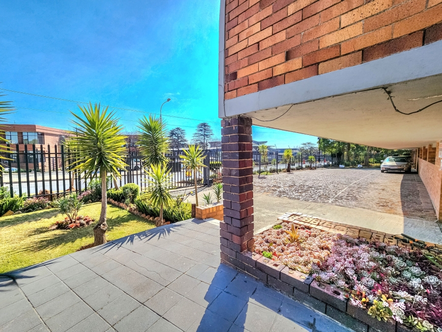 1 Bedroom Property for Sale in Florida North Gauteng