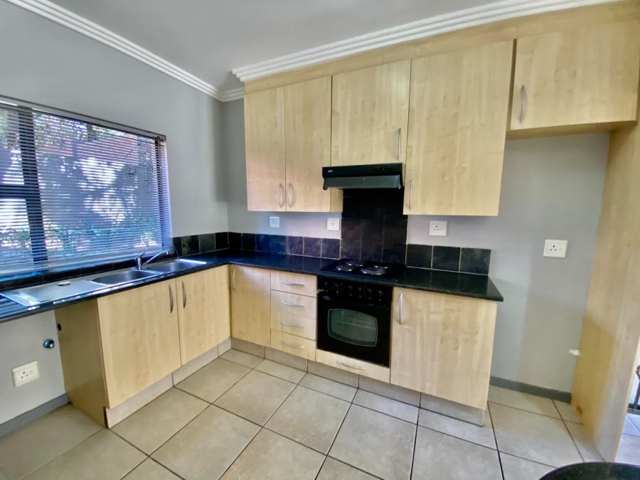 To Let 2 Bedroom Property for Rent in Sandown Gauteng