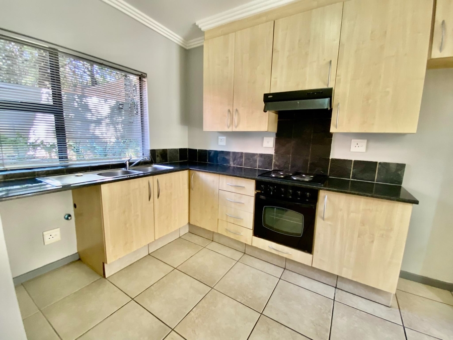 To Let 2 Bedroom Property for Rent in Sandown Gauteng