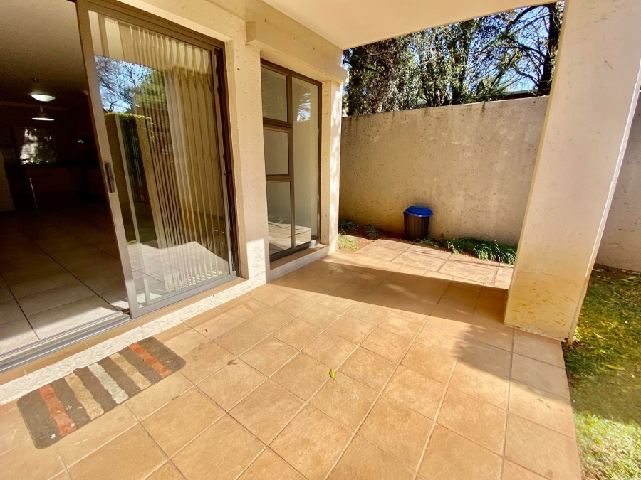 To Let 2 Bedroom Property for Rent in Sandown Gauteng