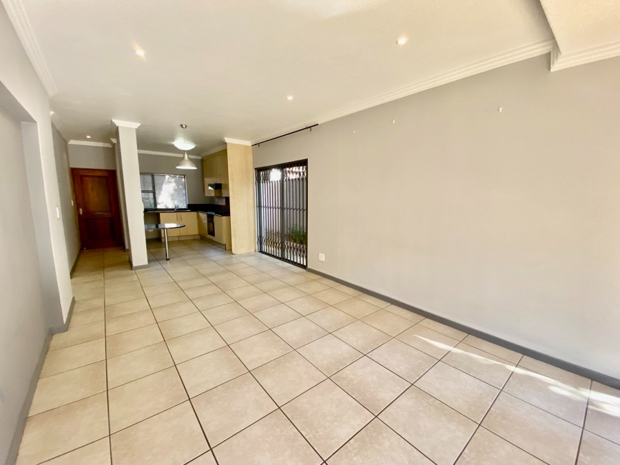 To Let 2 Bedroom Property for Rent in Sandown Gauteng