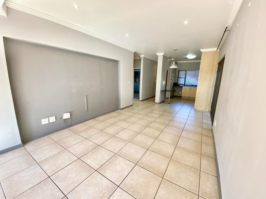 To Let 2 Bedroom Property for Rent in Sandown Gauteng