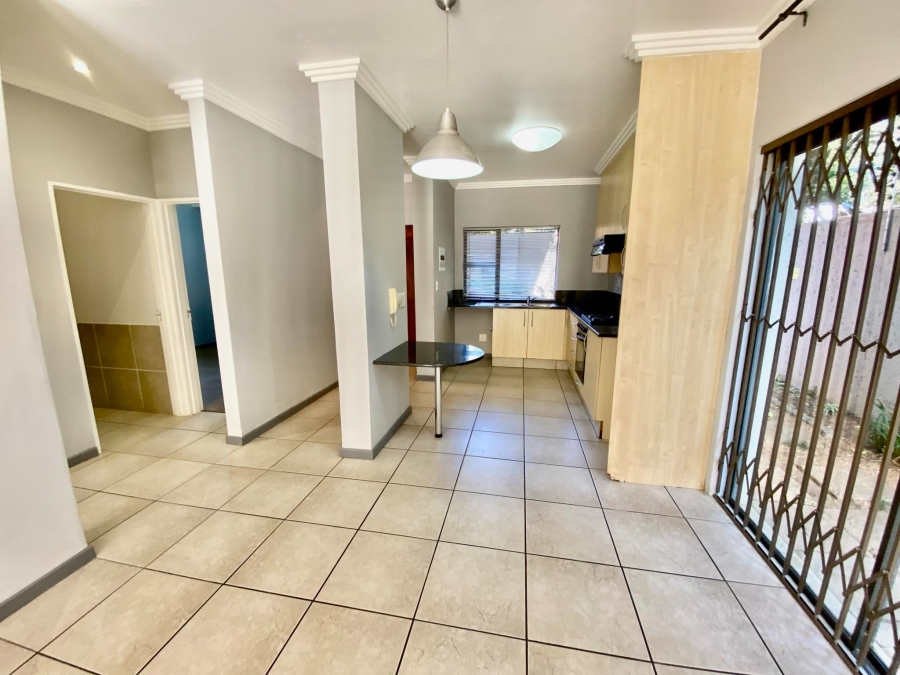 To Let 2 Bedroom Property for Rent in Sandown Gauteng