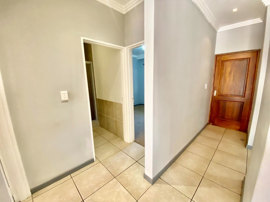 To Let 2 Bedroom Property for Rent in Sandown Gauteng