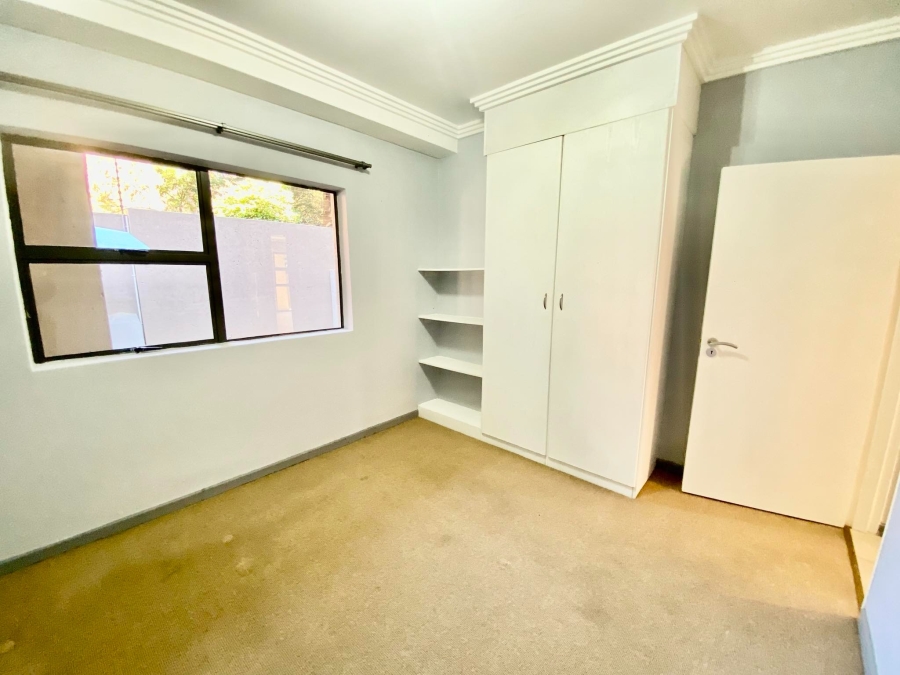 To Let 2 Bedroom Property for Rent in Sandown Gauteng