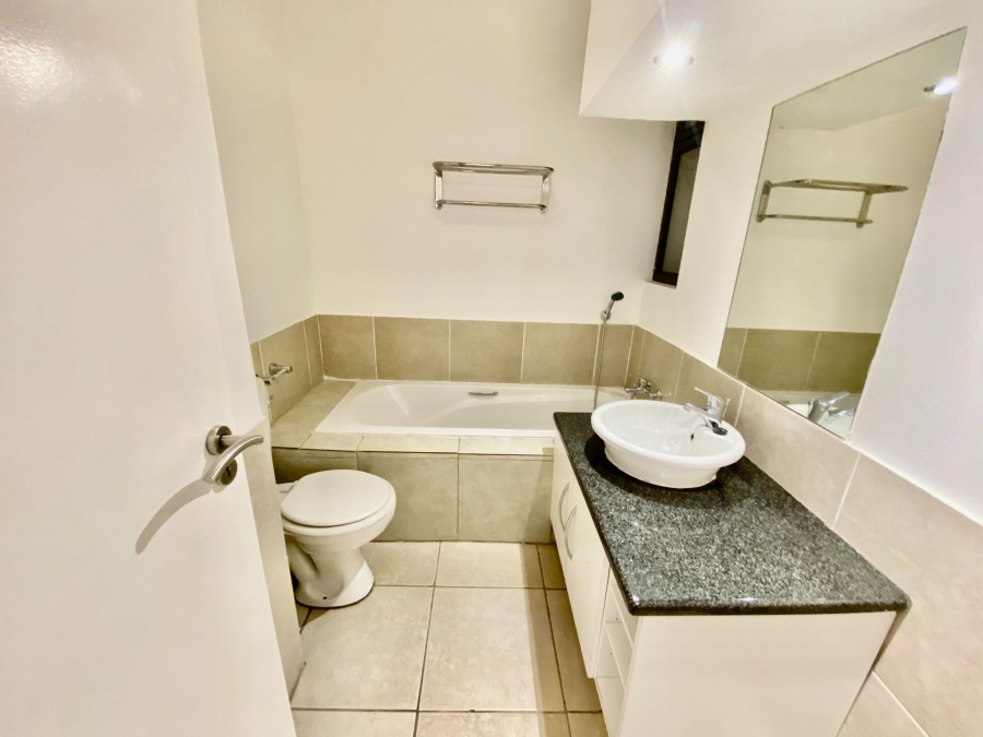 To Let 2 Bedroom Property for Rent in Sandown Gauteng