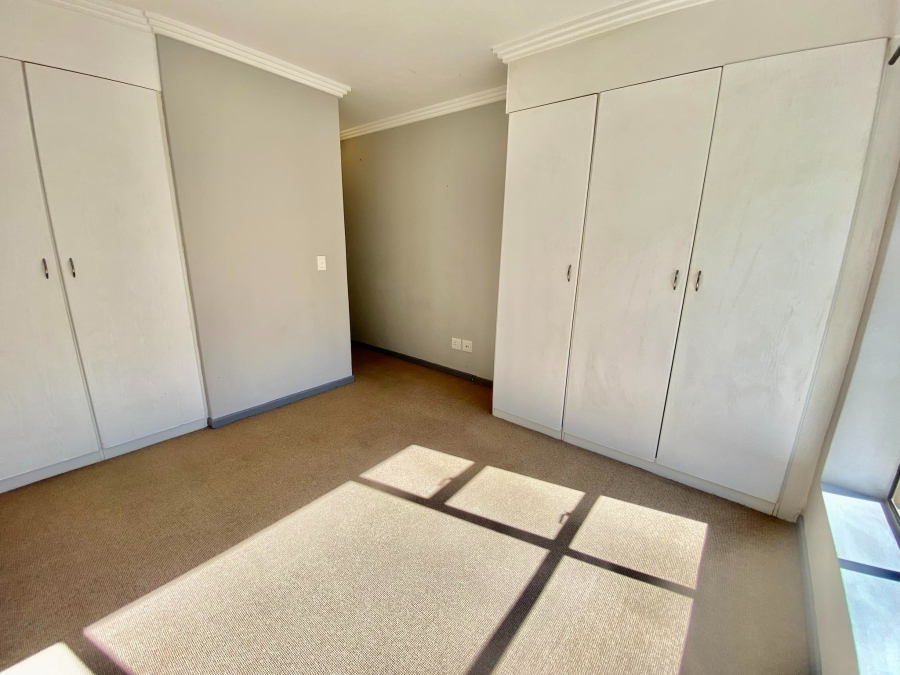 To Let 2 Bedroom Property for Rent in Sandown Gauteng