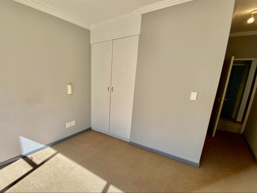 To Let 2 Bedroom Property for Rent in Sandown Gauteng