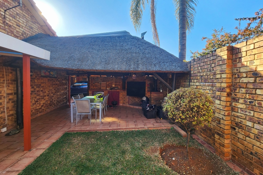 4 Bedroom Property for Sale in Clubview Gauteng