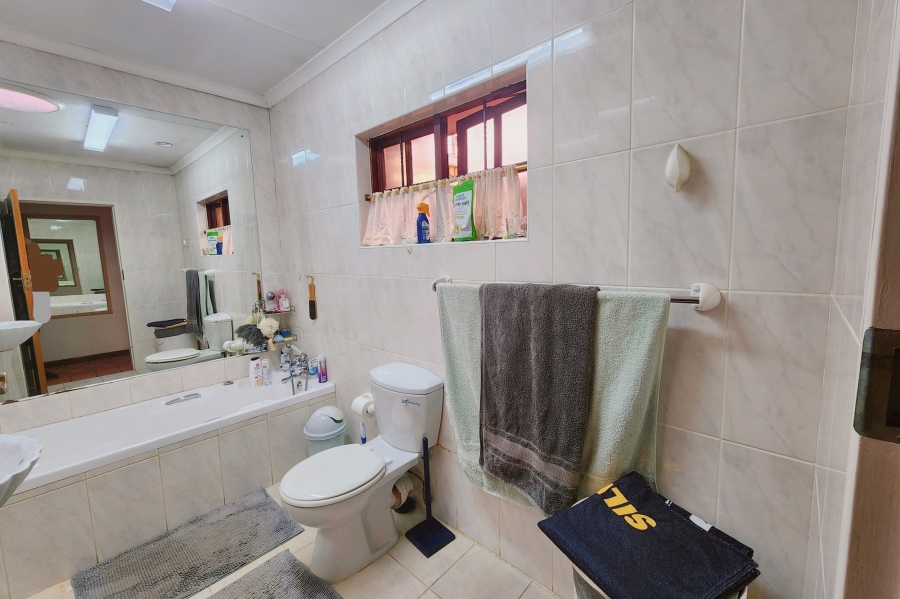 4 Bedroom Property for Sale in Clubview Gauteng