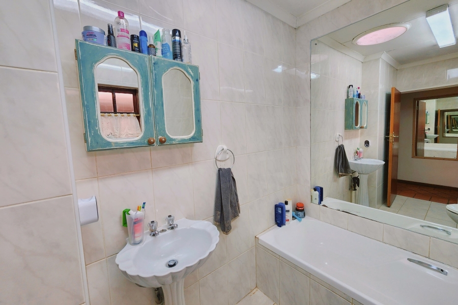 4 Bedroom Property for Sale in Clubview Gauteng