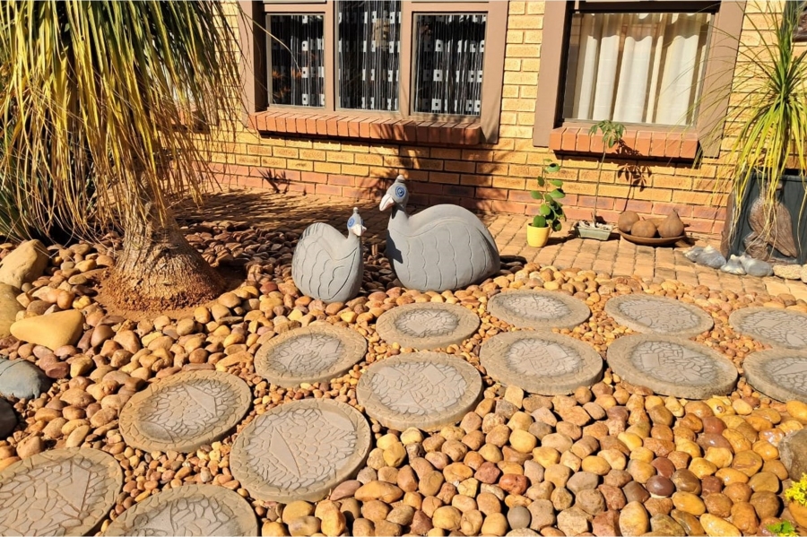 2 Bedroom Property for Sale in Montana Gauteng