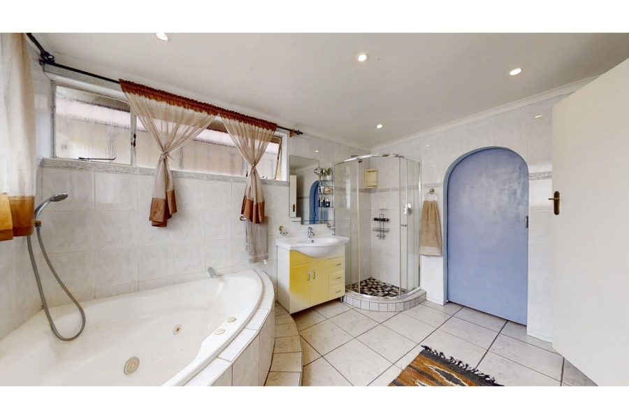 8 Bedroom Property for Sale in Lambton Gauteng
