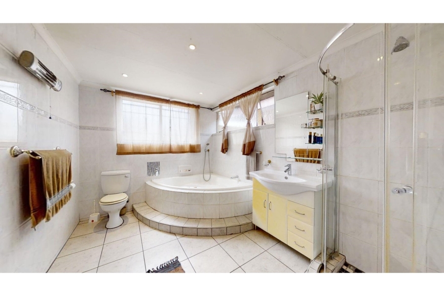 8 Bedroom Property for Sale in Lambton Gauteng