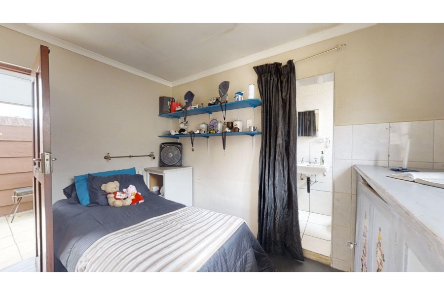 8 Bedroom Property for Sale in Lambton Gauteng