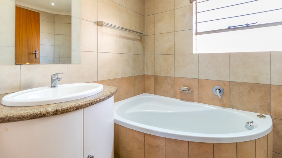 2 Bedroom Property for Sale in Malanshof Gauteng