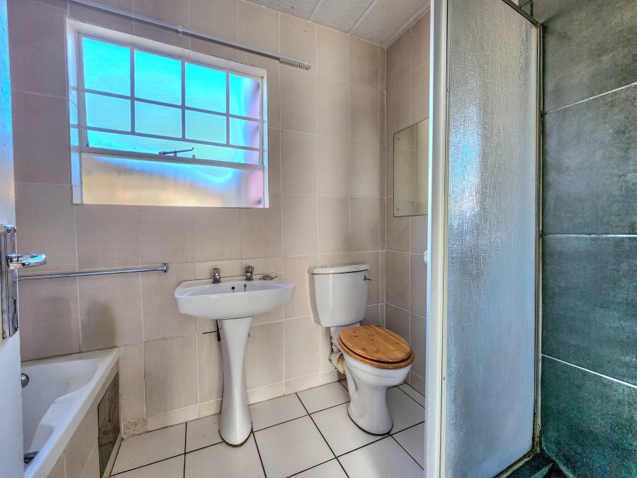 1 Bedroom Property for Sale in Allens Nek Gauteng