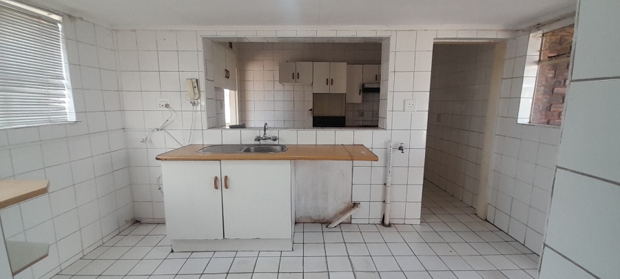 To Let 3 Bedroom Property for Rent in Unitas Park Gauteng