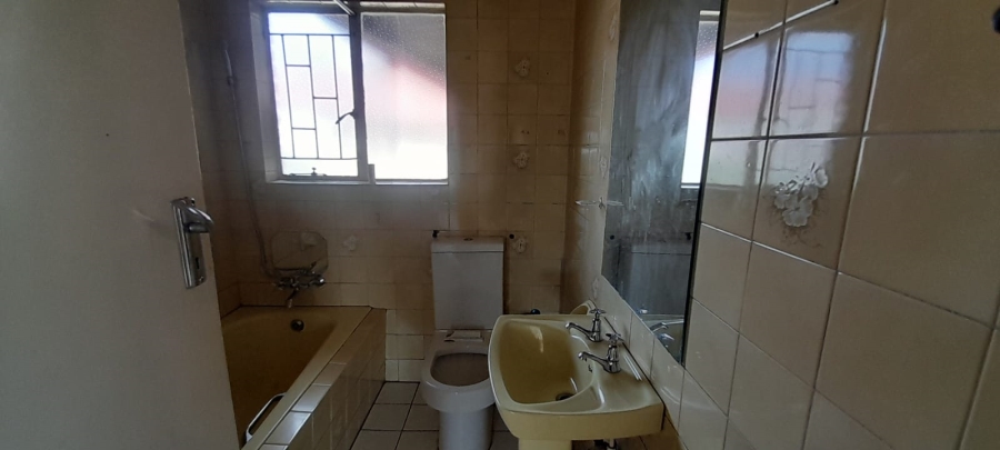 To Let 3 Bedroom Property for Rent in Unitas Park Gauteng